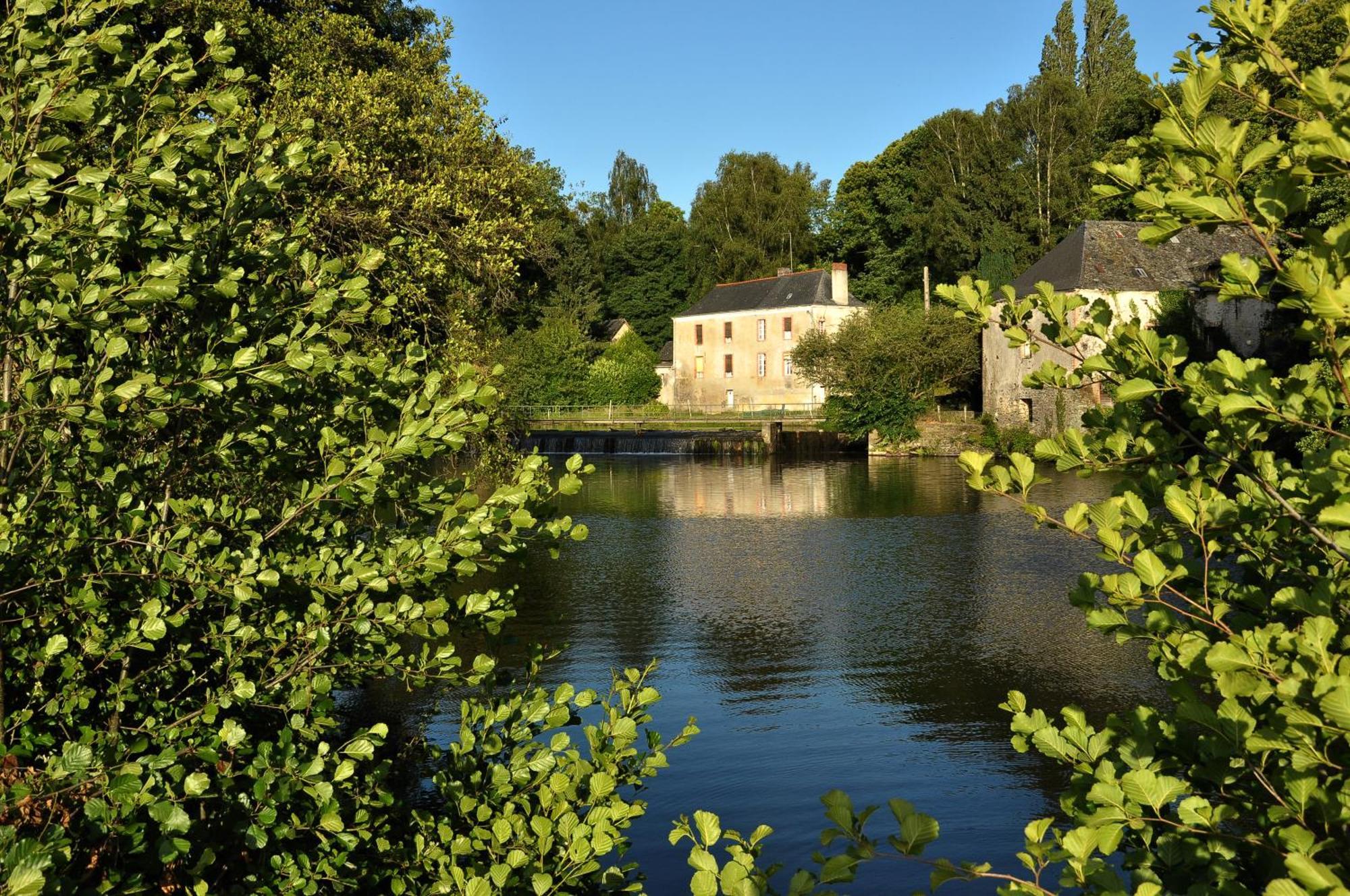 Grange Du Plessis Bed & Breakfast Segre ภายนอก รูปภาพ